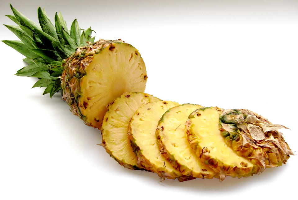 pineapple 636562 960 720 - Impressionantes Sucos Detox Para Desinchar e Perder Peso